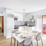 Casa Pepa, Old Town By Kura Homes 마르베야